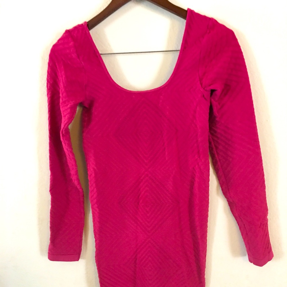 Bcbgenetation body con dress .